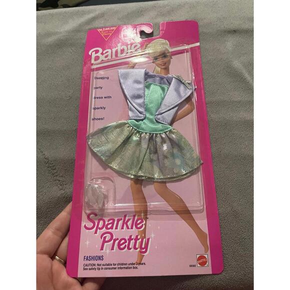 Barbie Other - Vintage Barbie Sparkle Pretty Easy To Dress Fashions Mattel 68060‎ New